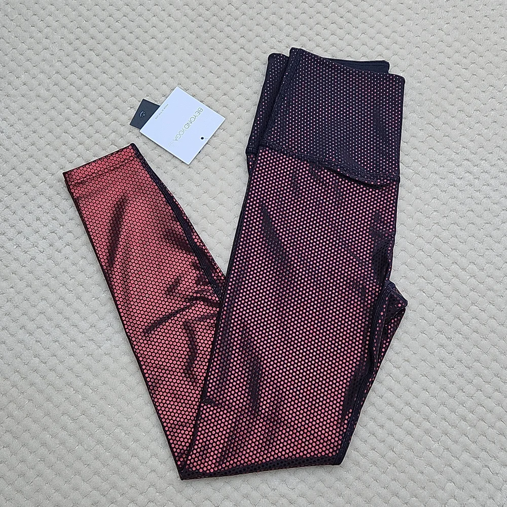 Nwt Beyond Yoga Spot On Highwaisted Leggings - Picture 1 of 9